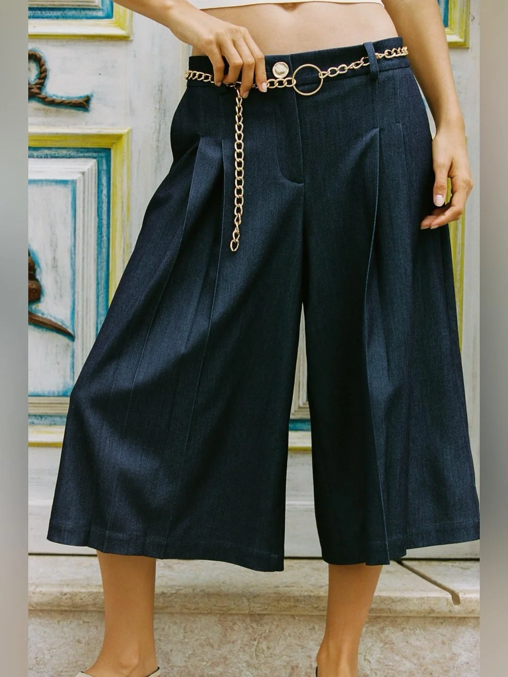 NWT. Zara Blue/Indigo High-Waisted Pleaded Long Shorts. Size S, M. - Picture 2 of 12